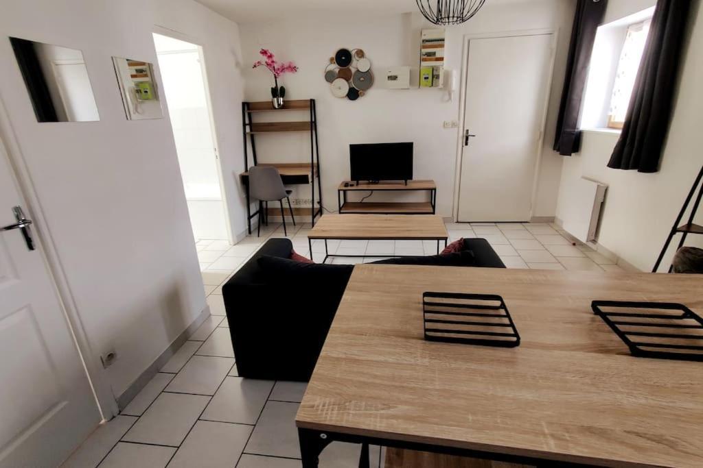 Appartement Style Industriel Au Centre De Douai Extérieur photo